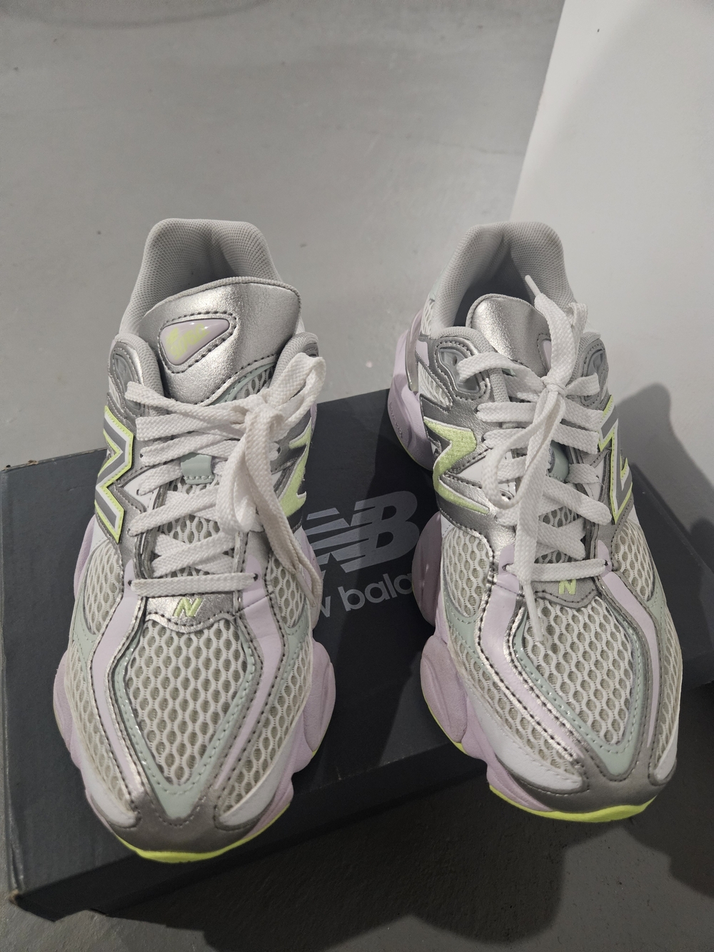 New Balance Women's 9060 Pastel White & Lilac Sneakers - Picture 4 of 4